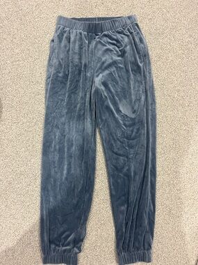 Women’s Plush Sweatpants